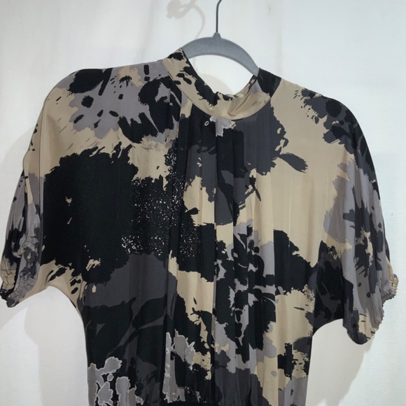 Saks Fifth Avenue silk blouse Sz 4 abstract print bow back tie dolman sleeve - Picture 2 of 9